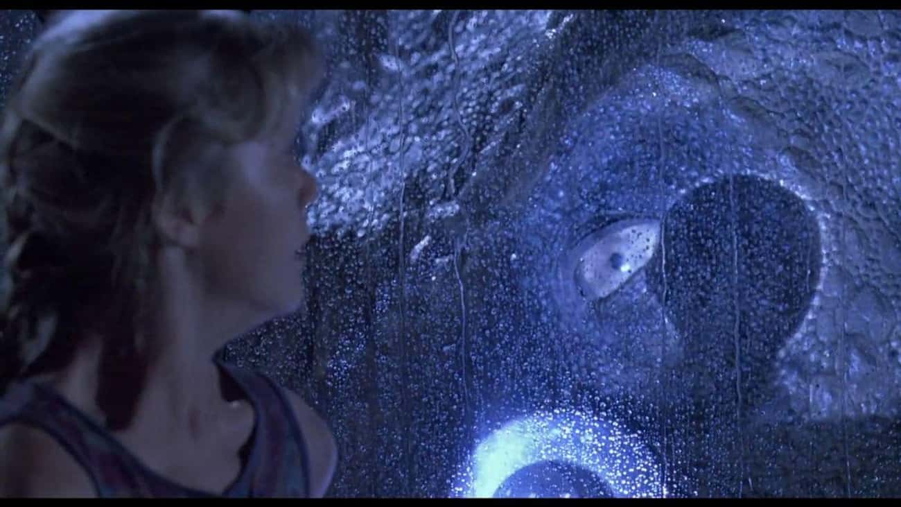Alan Grant Purposefully Lied To The Kids About The T-Rex To Save Them In 'Jurassic Park'