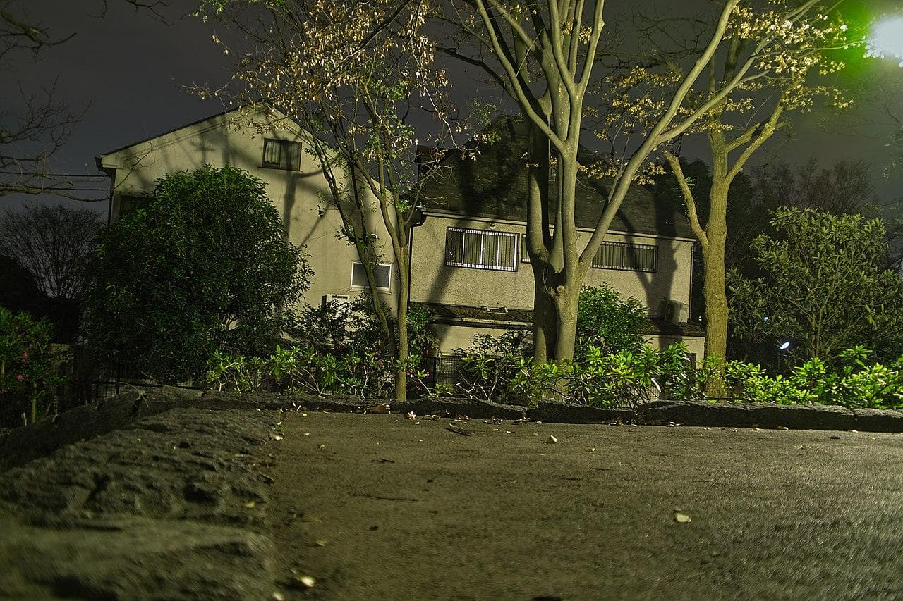 An Assassin Murdered An Entire Family, Then Spent Hours In The House Eating Ice Cream And Relaxing 