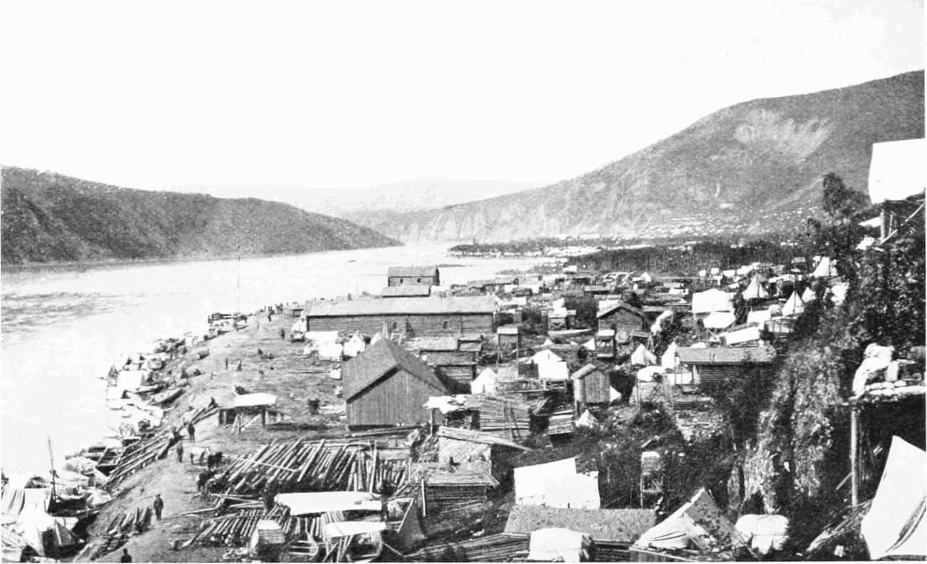 After Arriving In An Overcrowded Boomtown Like Dawson City, You Had To Avoid Rampant Diseases While Waiting For The Ground To Thaw