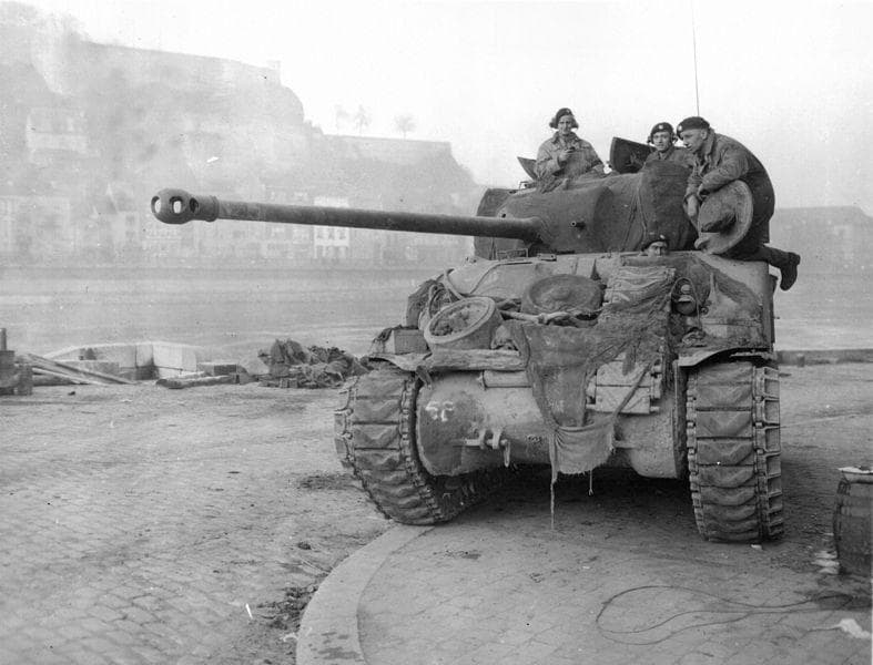 M4 Sherman Firefly (US/ Britain) - The Tiger Tamer