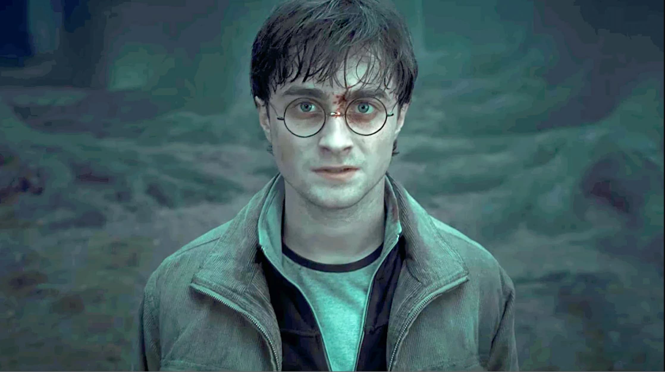 Wild Harry Potter Theory Links Hogwarts To The Lion, The Witch