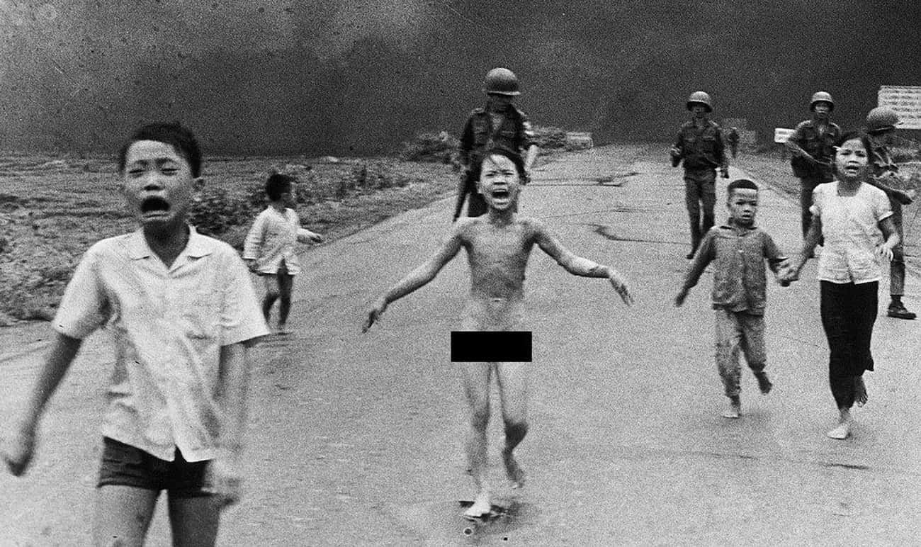 The Photographer Took 'Napalm Girl' To The Hospital After Snapping The Picture