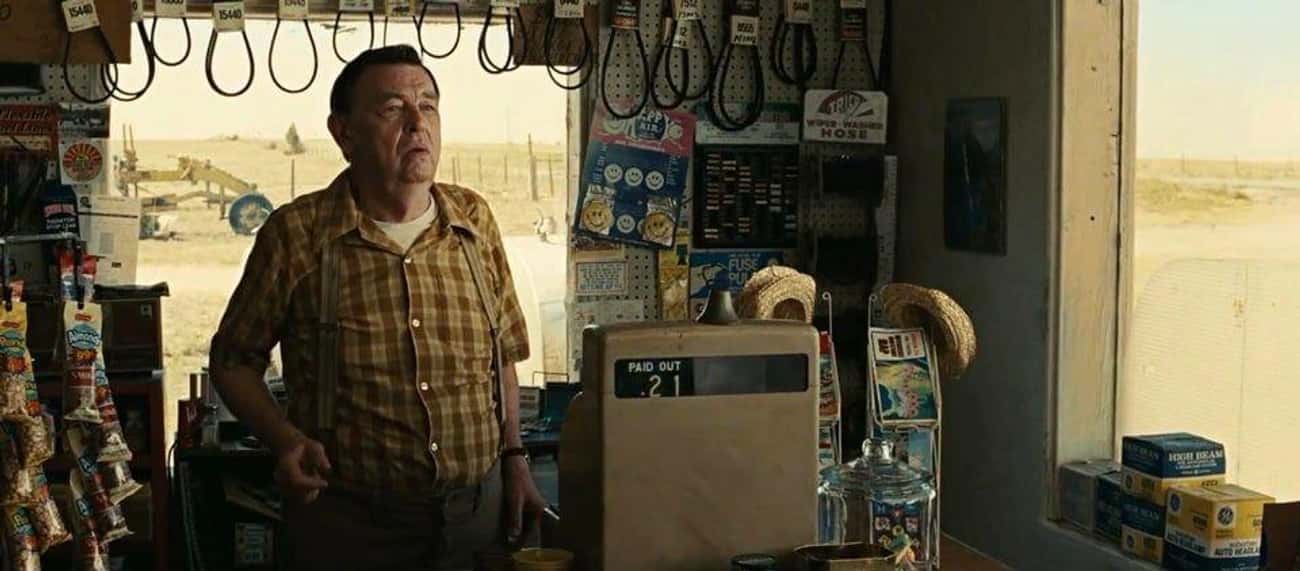 The Attendant's Cash Register Foreshadows His Fate In 'No Country for Old Men'