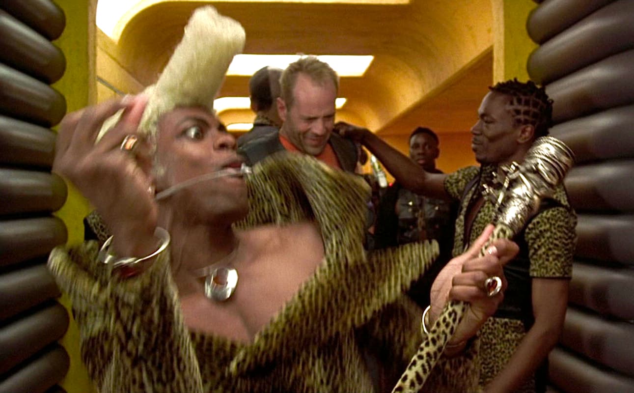 Small Details From 'The Fifth Element' That We Finally Noticed