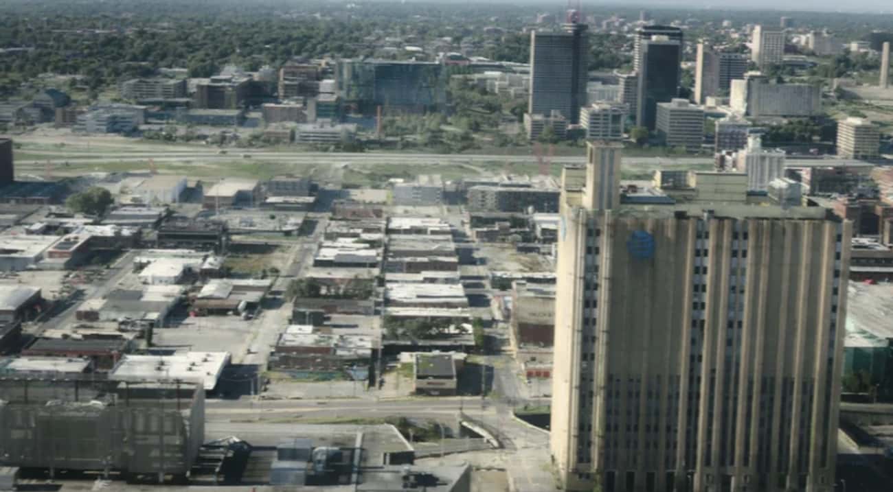 The AT&T Building Is The Only Standing Building For A Reason