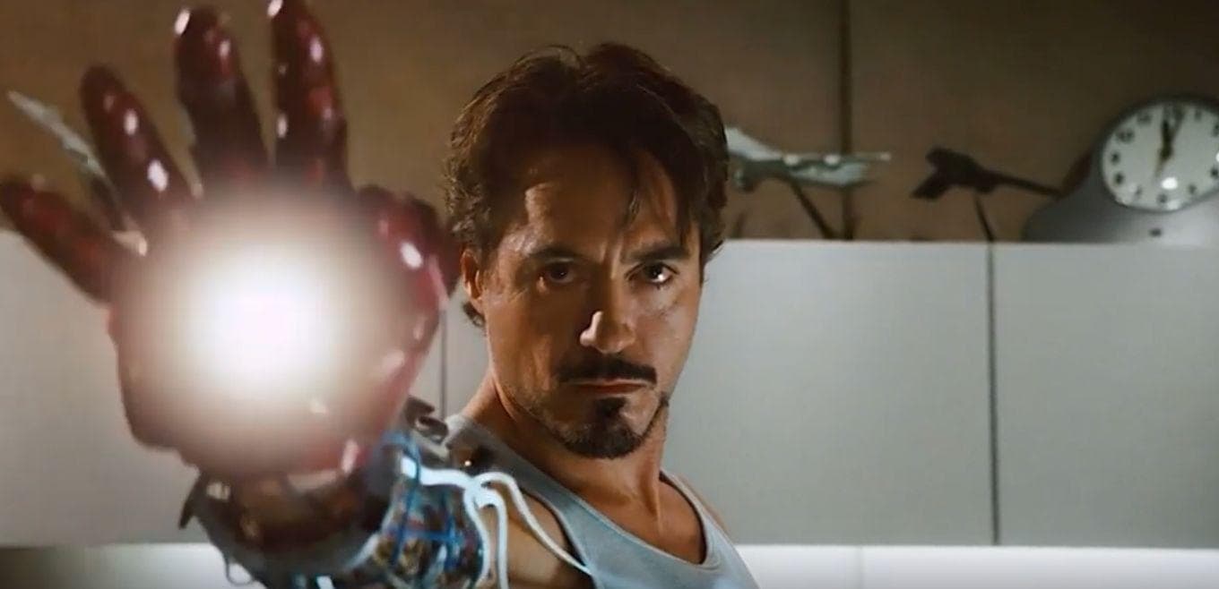 In Iron Man, the Stark Industries logo bears a strong resemblance