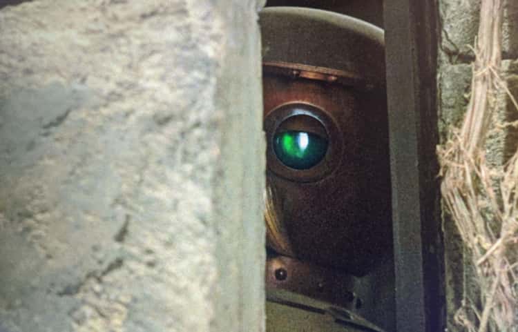Tik-Tok's Eye Color In 'Return to Oz' Is Very Fitting