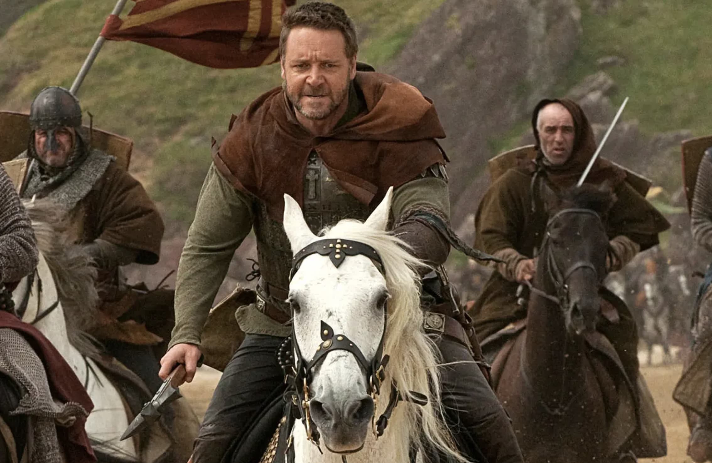 Small Details From Russell Crowe Movies