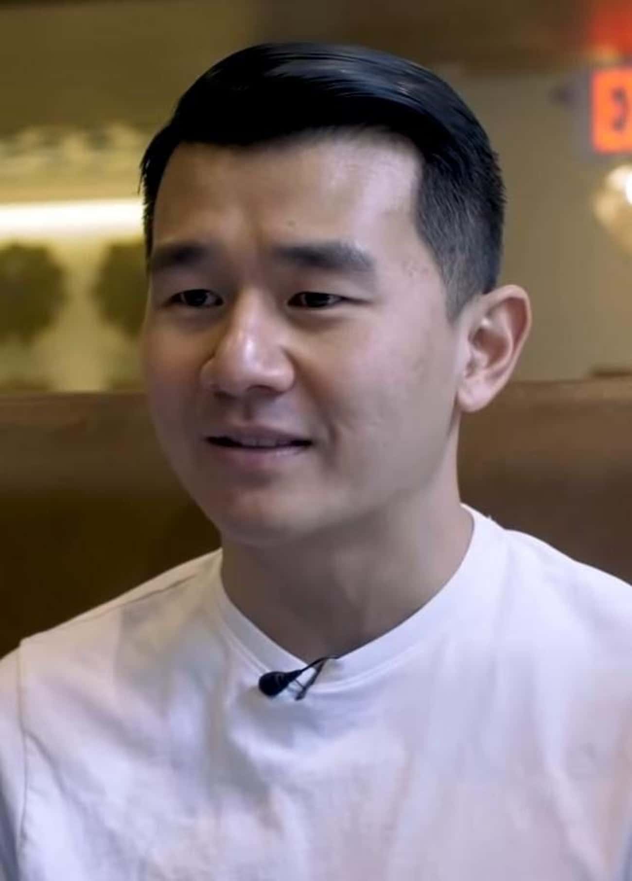 Ronny Chieng (@ronnychieng)