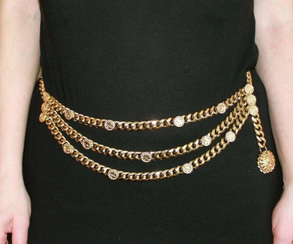 The 16 Popular '90s Jewelry Trends, Ranked