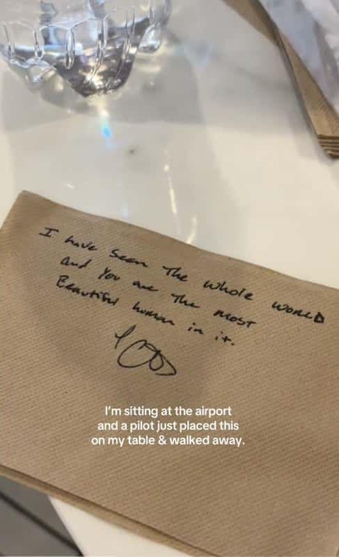 A Pilot's Passed Airport Note Caused Mixed Reactions