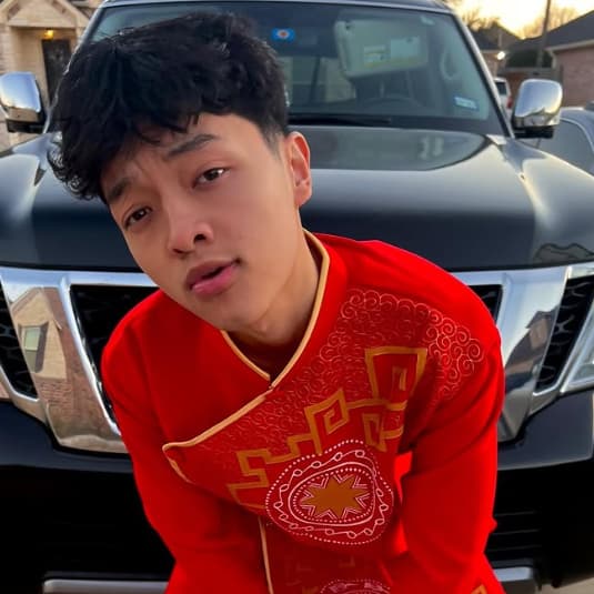 The 20 Most Attractive Male Twitch Streamers (With Photos)