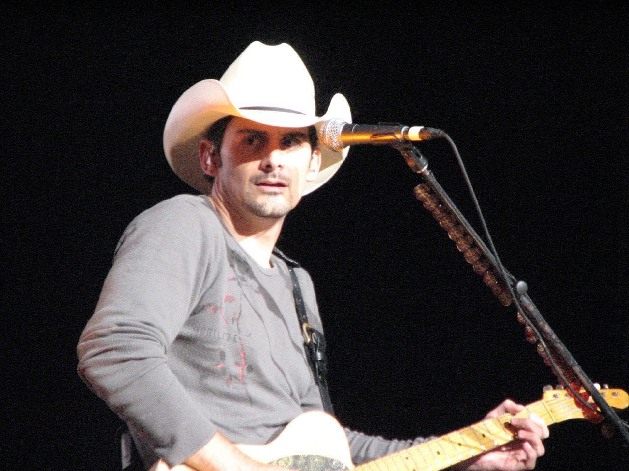 Brad Paisley And LL Cool J Were Mocked For Their Collaboration On "Accidental Racist"