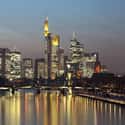 Frankfurt on Random Global Cities