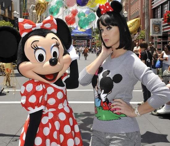 Celebrities at Disneyland Famous People at Disneyland (Photos)