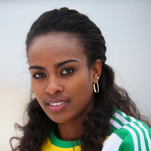 Celebrities Born in 1991 | List of Famous Men & Women Born in 1991