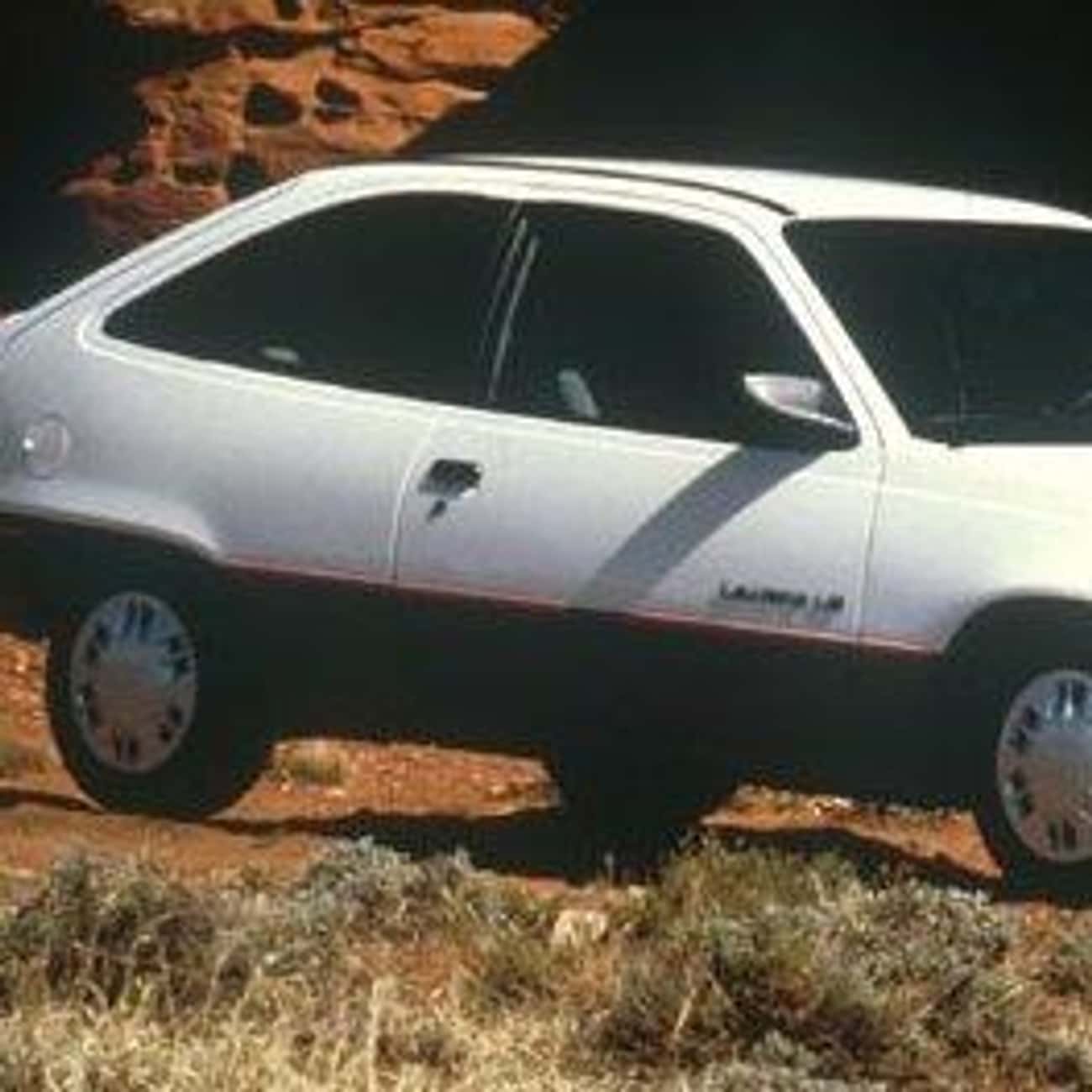 1990 Pontiac LeMans Sedan