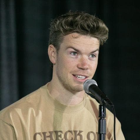 15 Warm Autumn Celebrities To Inspire Your Style