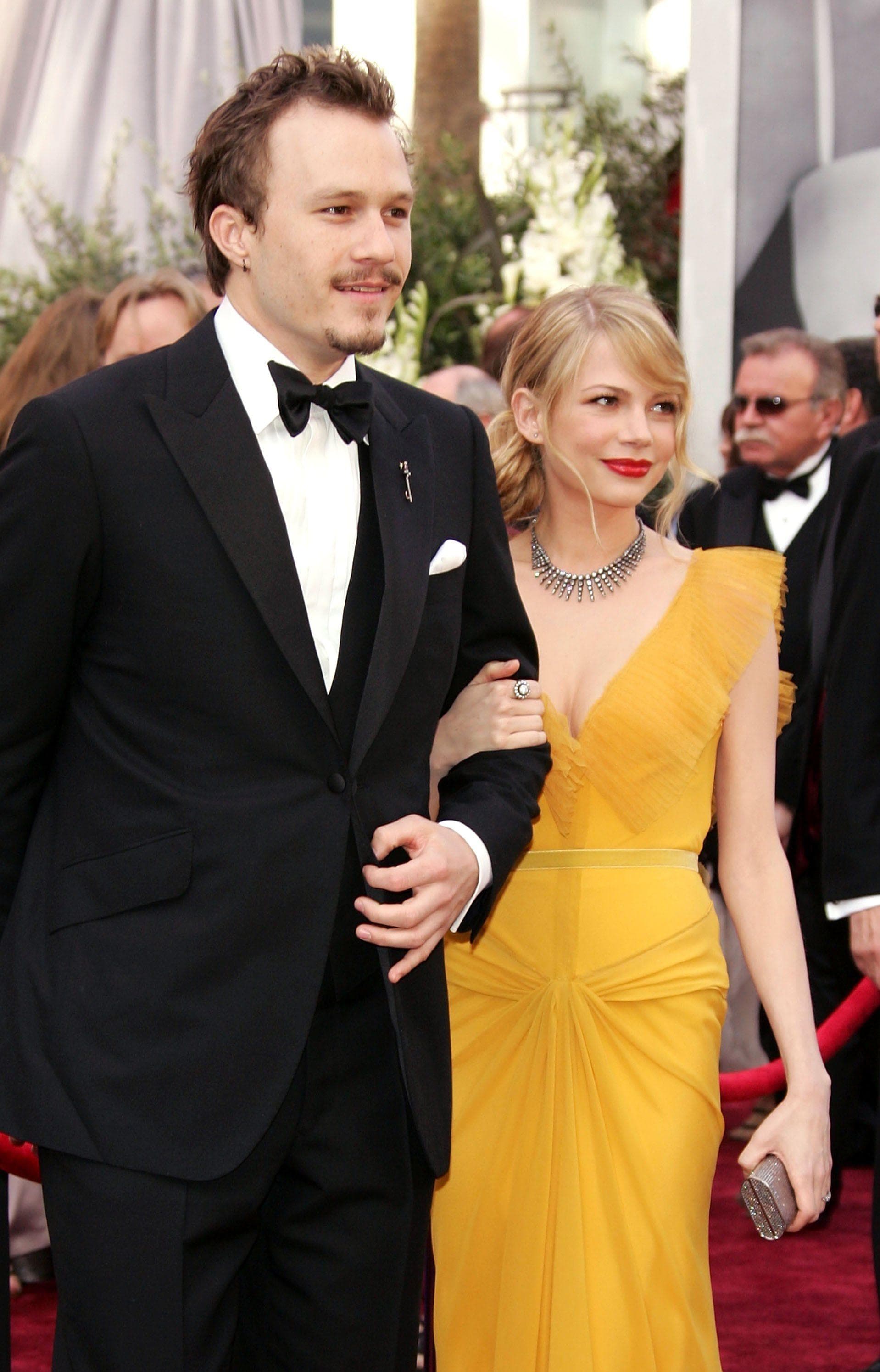 Жена хита леджера. Жена хита леджера. Хит леджер жена. Хит леджер жена. Хит леджер жена.