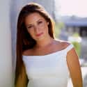 San Diego, California   Holly Marie Combs is an American actress and television producer.