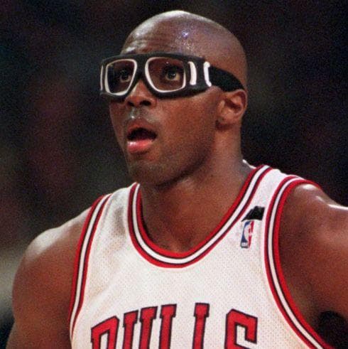 The 18 Best NBA Players Who Wore Goggles, Ranked