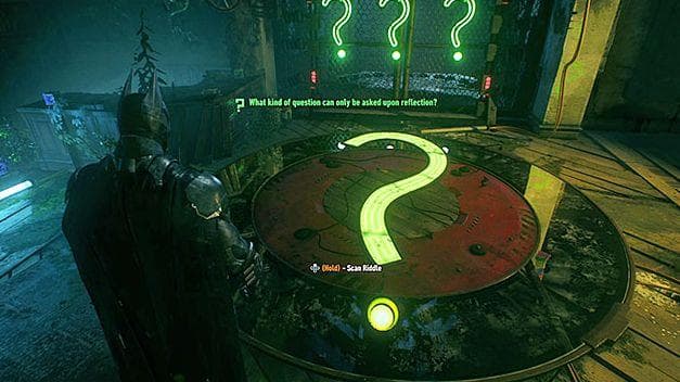 Загадочник бэтмен arkham knight. Вопрос риддлера. Batman arkham riddler. Batman arkham knight загадочник. Риддлер бэтмен аркхем.