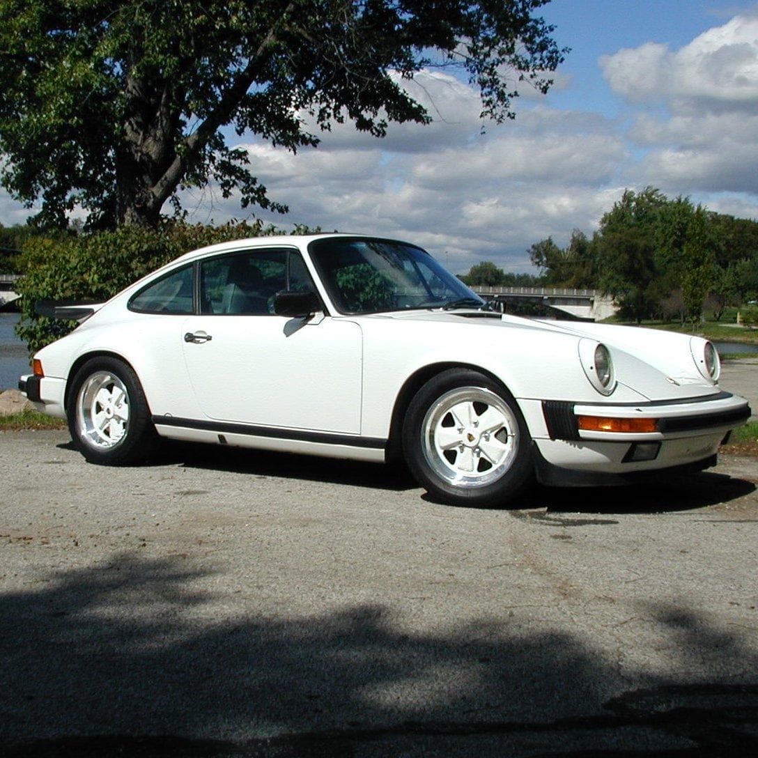 All Porsche 911 Cars List of Popular Porsche 911s with Pictures