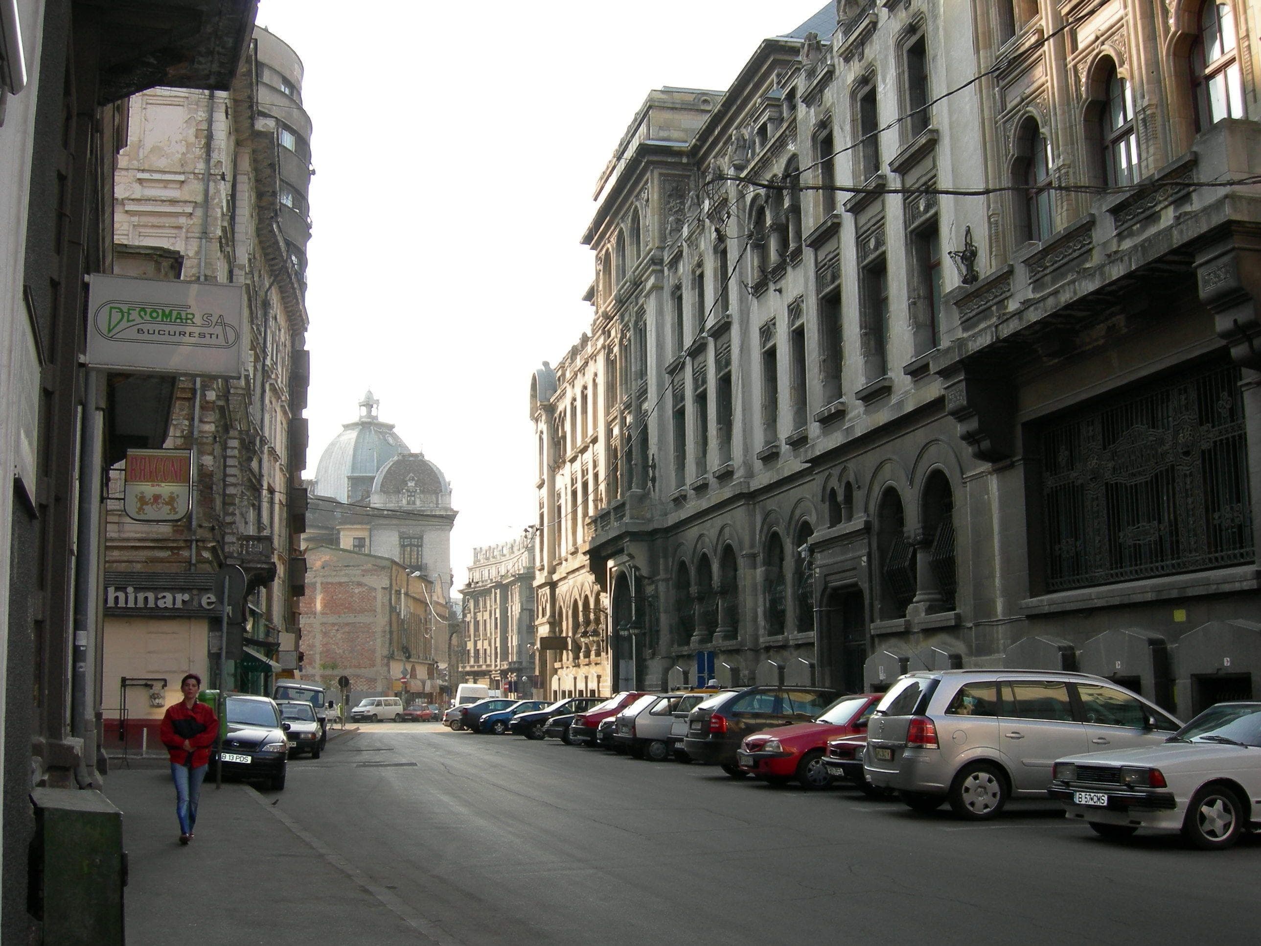 Ioanid 
Gang is listed (or ranked) 4 on the list 11 Famous Bandits Who Put Bonnie and Clyde to Shame