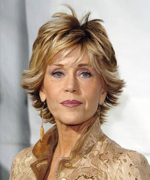 Джейн фонда в 55 лет. Jane Fonda в 50. Стильные стрижки Джейн фонда после 40. Джейн фонда Каскад
