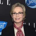 age 58   Jane Marie Lynch is an American actress, singer, and comedian. She gained fame in Christopher Guest's improv mockumentary pictures such as Best in Show.