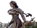 Jeanne Hachette on Random Coolest Statues And Monuments Dedicated To Female Warriors