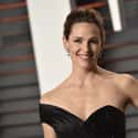 Jennifer Garner on Random Famous Women You'd Want to Have a Beer With