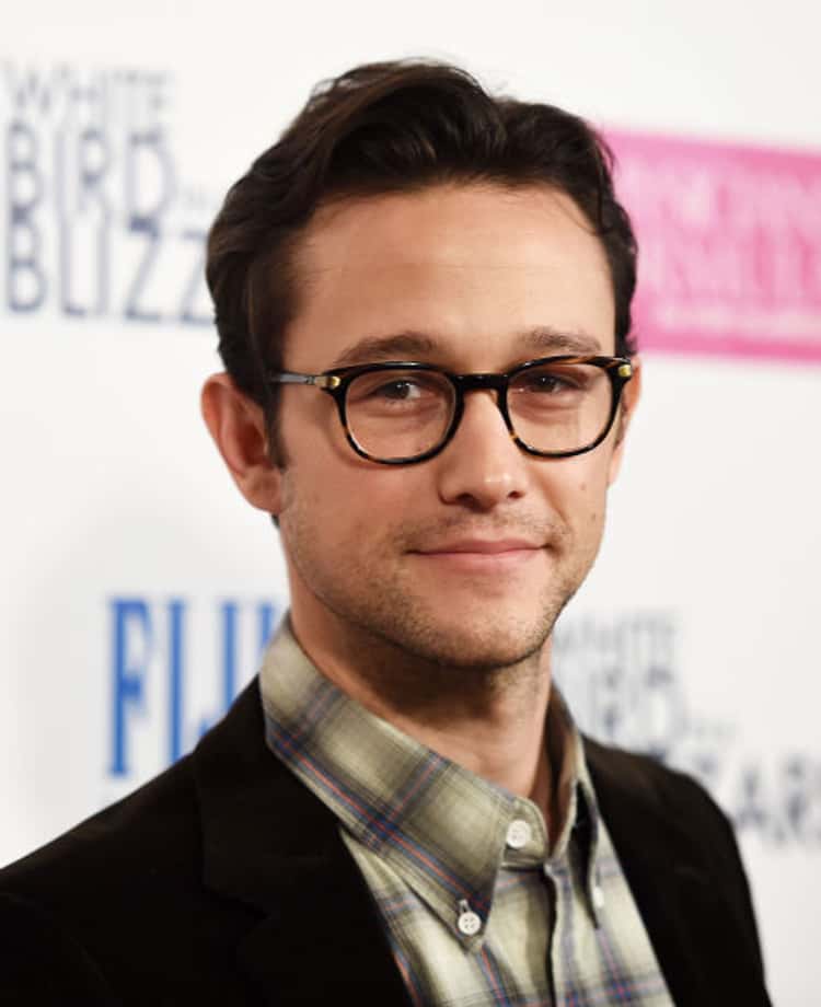 11 Beautiful Male Celebrities Who Prove Glasses Are Sexy Thought ...