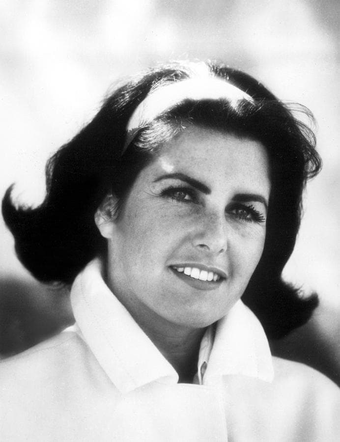 Frank Sinatra's Wives, Girlfriends, And Dating History