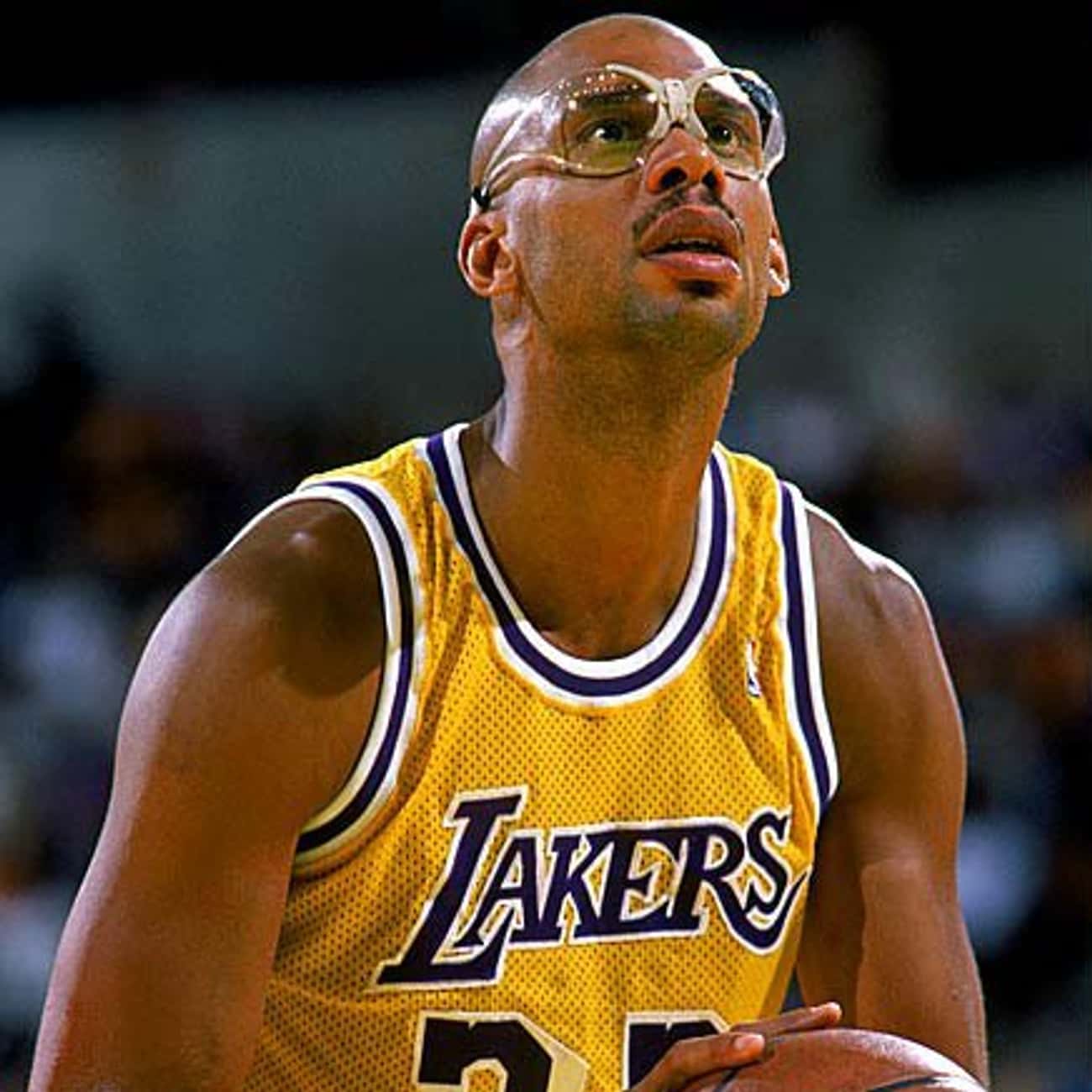 The 18 Best NBA Players Who Wore Goggles, Ranked