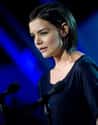 Katie Holmes on Random Famous People Who Converted Religions
