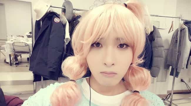 Male Kpop Idols Dressed Like Girls Kpop Idols Crossdressing