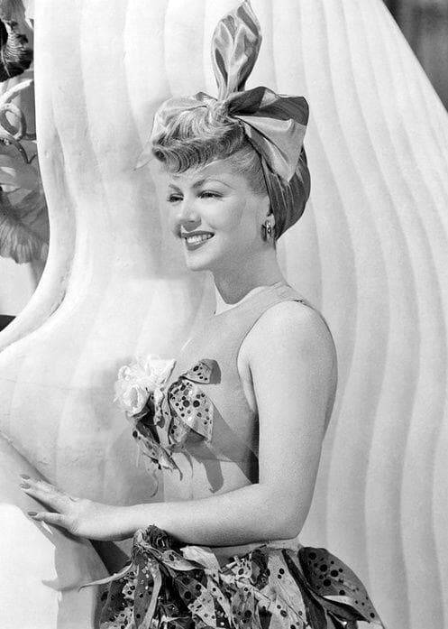 Lana Turner is listed (or ranked) 1 on the list How Some Of Old Hollywood's Most Glamorous Stars Got Discovered