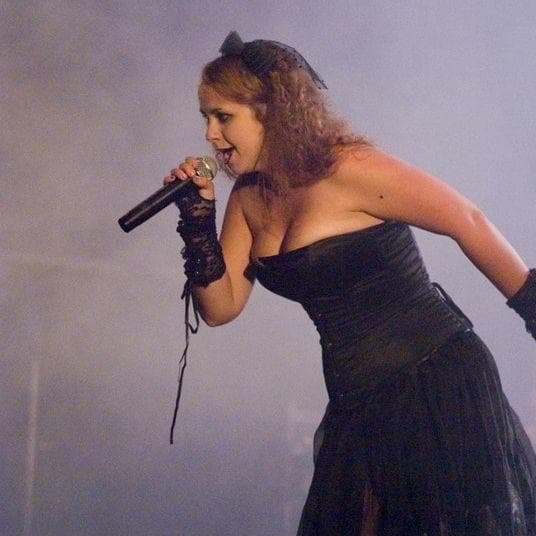 The 25+ Best Female Metal Singers, Ranked By Fans