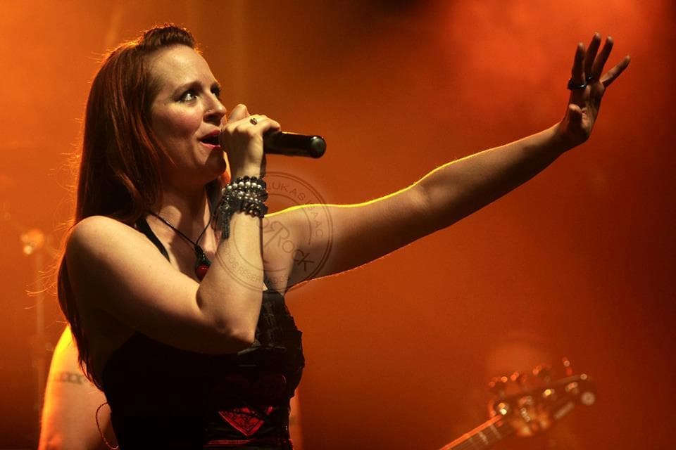 The 25+ Best Female Metal Singers, Ranked By Fans