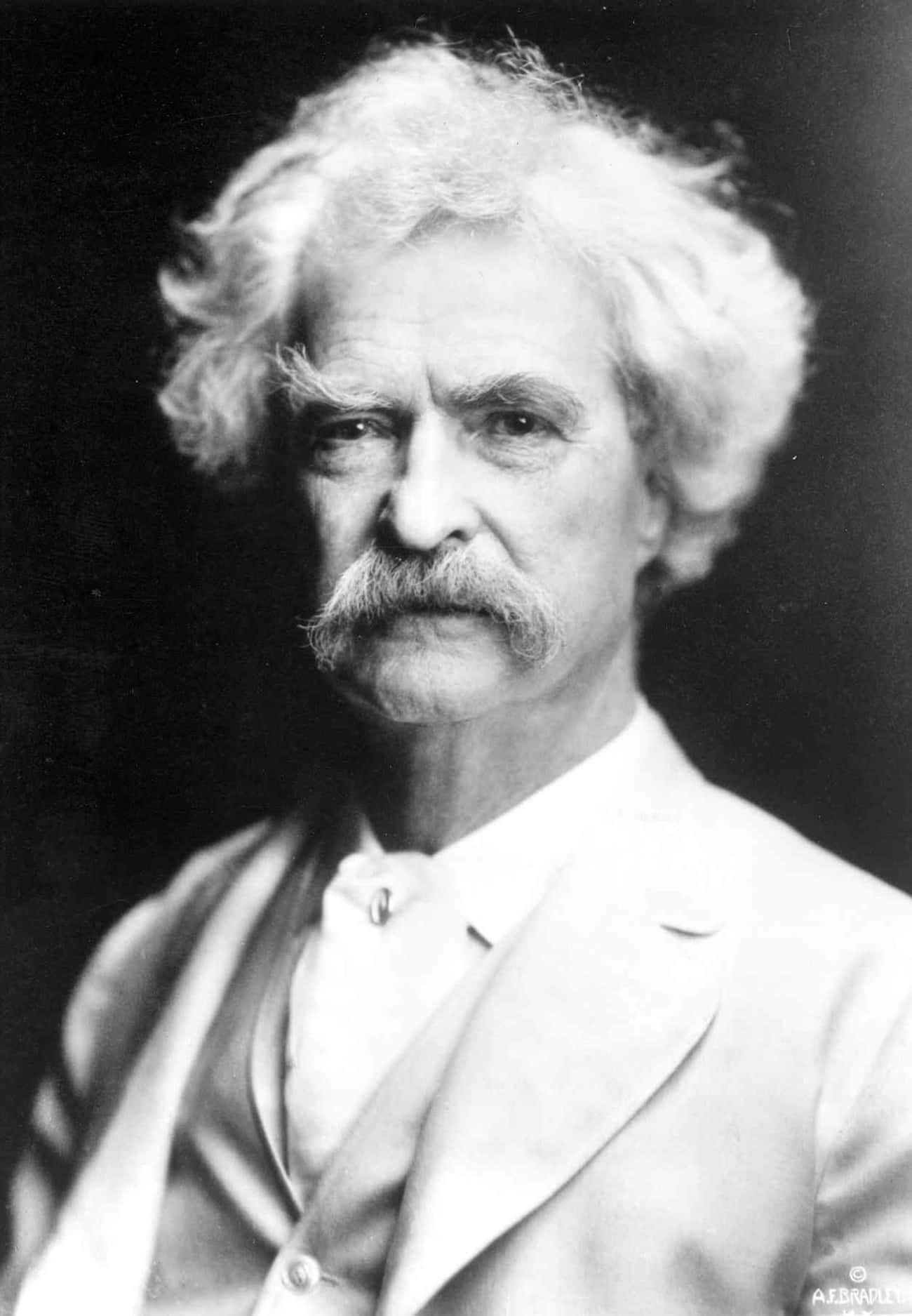 Mark Twain Based His Passing On A Comet