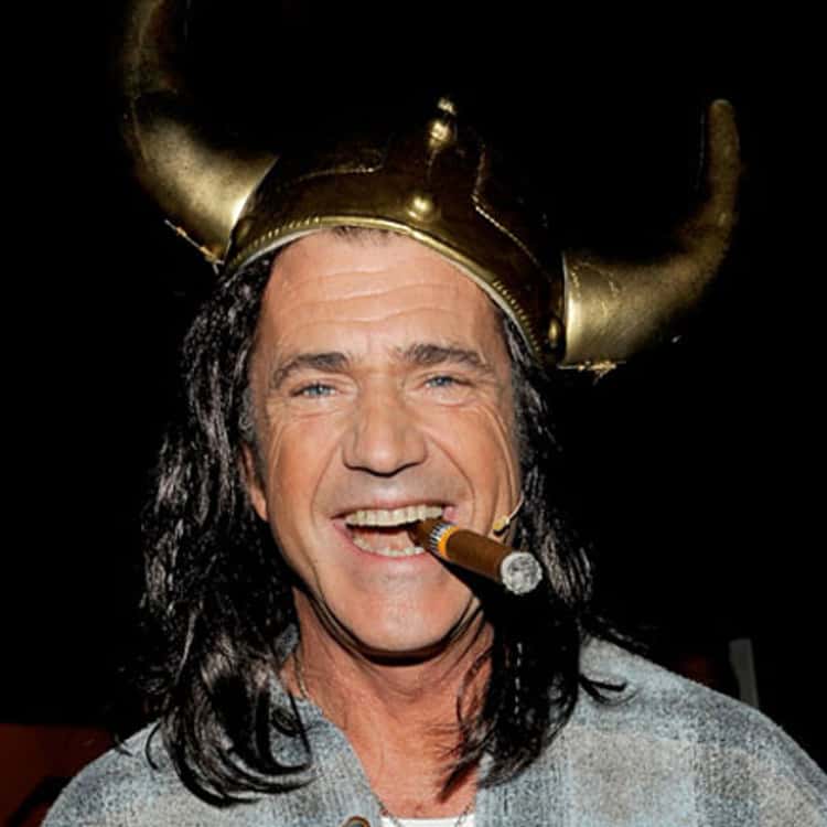 Celebrities Who Smoke Cigars | List of Famous People Smoking Cigars