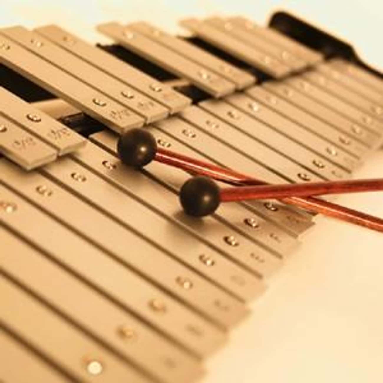 Keyboard musical instrument. Xylophone Apple (Dubstep Remix).