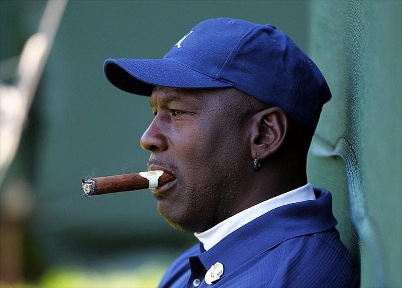 does morgan freeman smoke cigarettes Celebrities Who Smoke Cigars