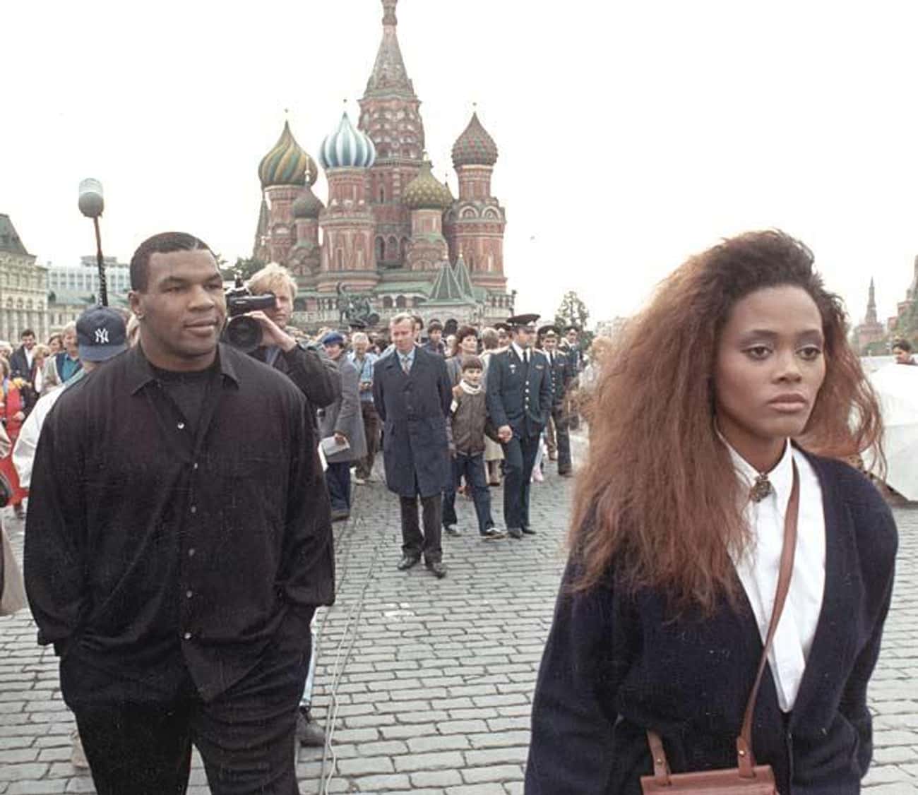 Майк Тайсон с женой Робин Гивенс в Москве
