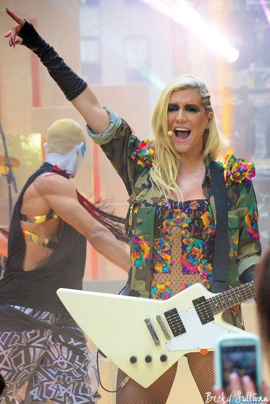 16 Musicians Who Were Electrocuted on Stage