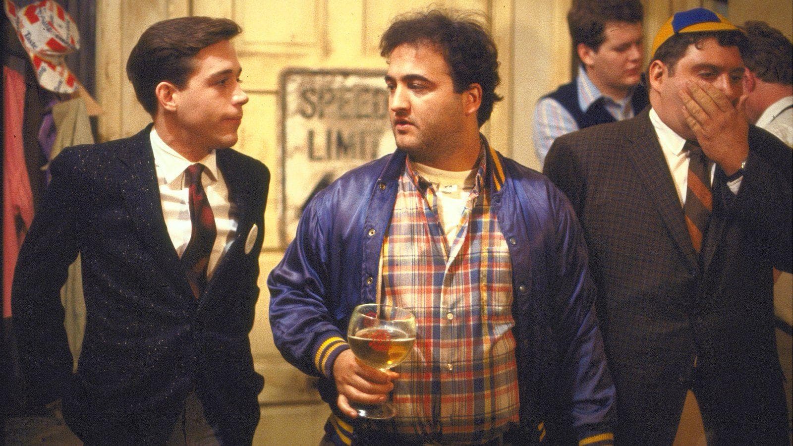 Best Movies To Watch While Drinking Films To Watch Drunk