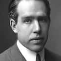 Niels Bohr on Random Greatest Minds