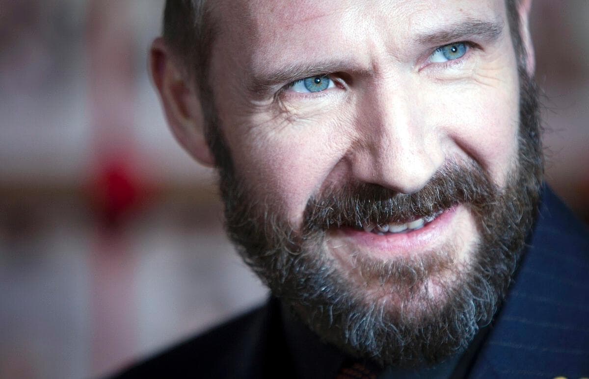 Best Male Celebrities Eyes | List of Celebrity Men with Most Beautiful Eyes