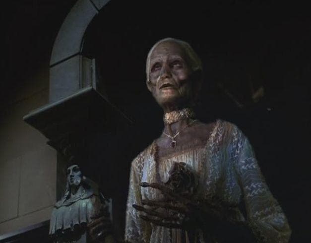 мистические истории бабка в шкафу